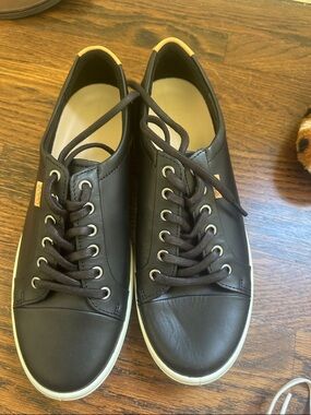 Ecco Women’s soft 7 Black Leather Casual Sneakers size 41 eu/10-10.5 us new
